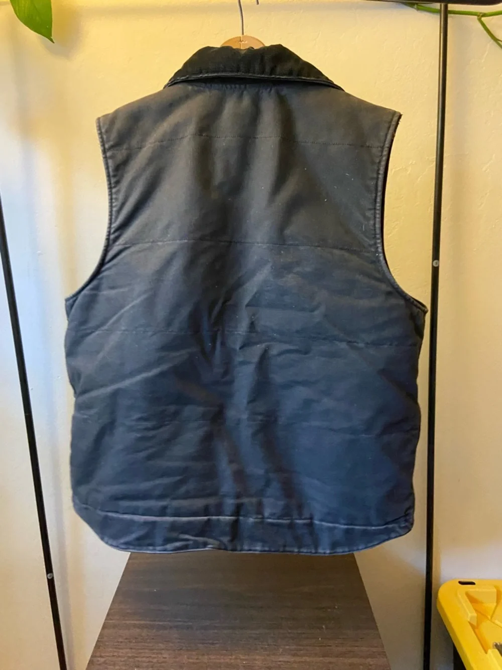 Carhartt Black Work Duck Vest with Corduroy Collar - Picture 4 of 6
